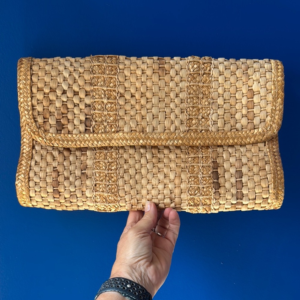 Vintage woven oversized mid-century made in Macau clutch handbag with zip pocket